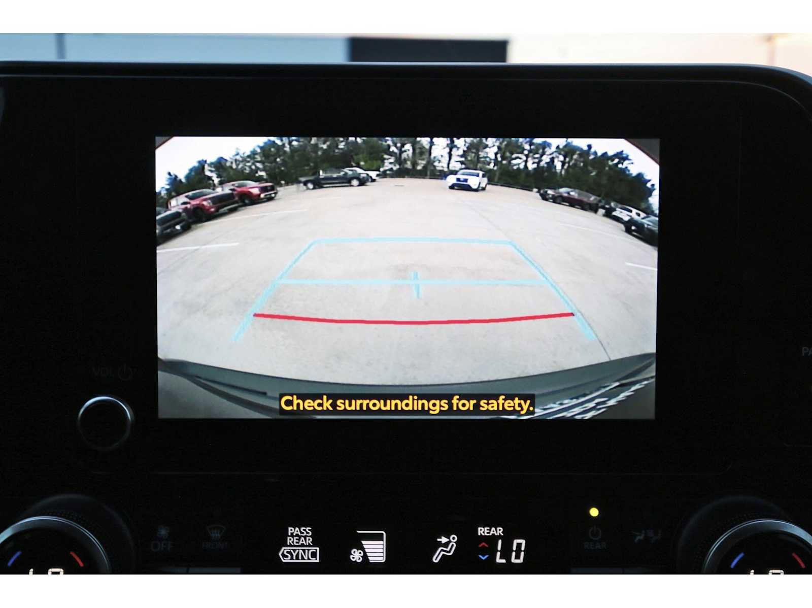 Used 2023 Toyota Highlander LE image 20