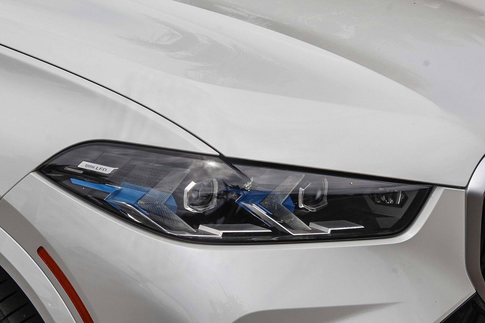 Used 2025 BMW X5 M60i image 8