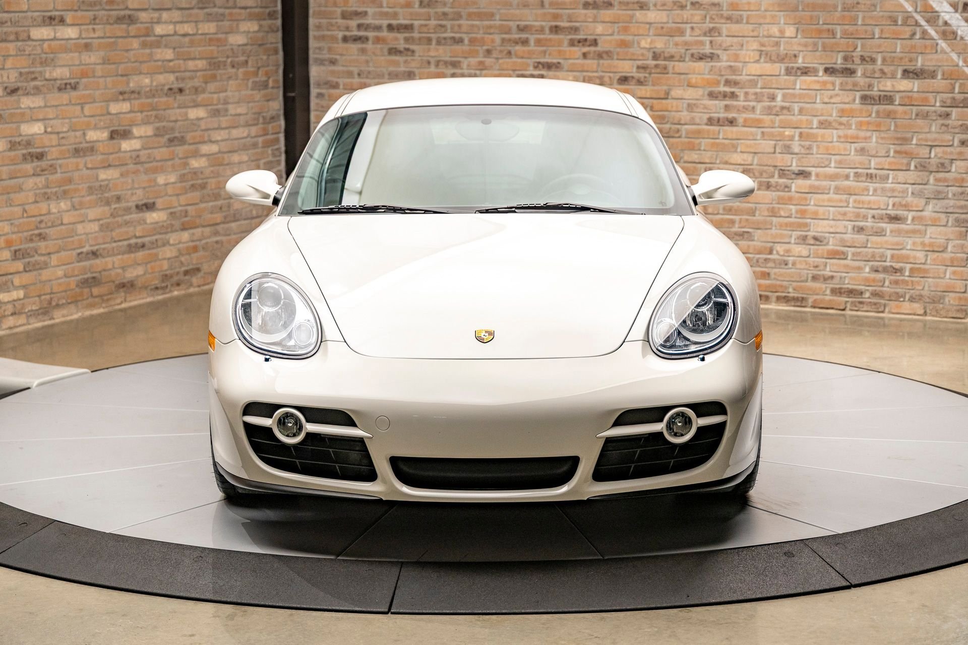 Used 2007 Porsche Cayman image 2