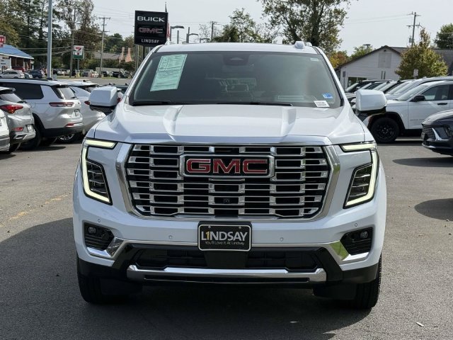 Used 2026 GMC Yukon XL Denali w/ Sun & Power Step Package AWD/4WD image 7