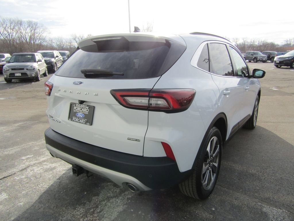 Used 2025 Ford Escape Platinum w/ Class II Trailer Tow Package image 6