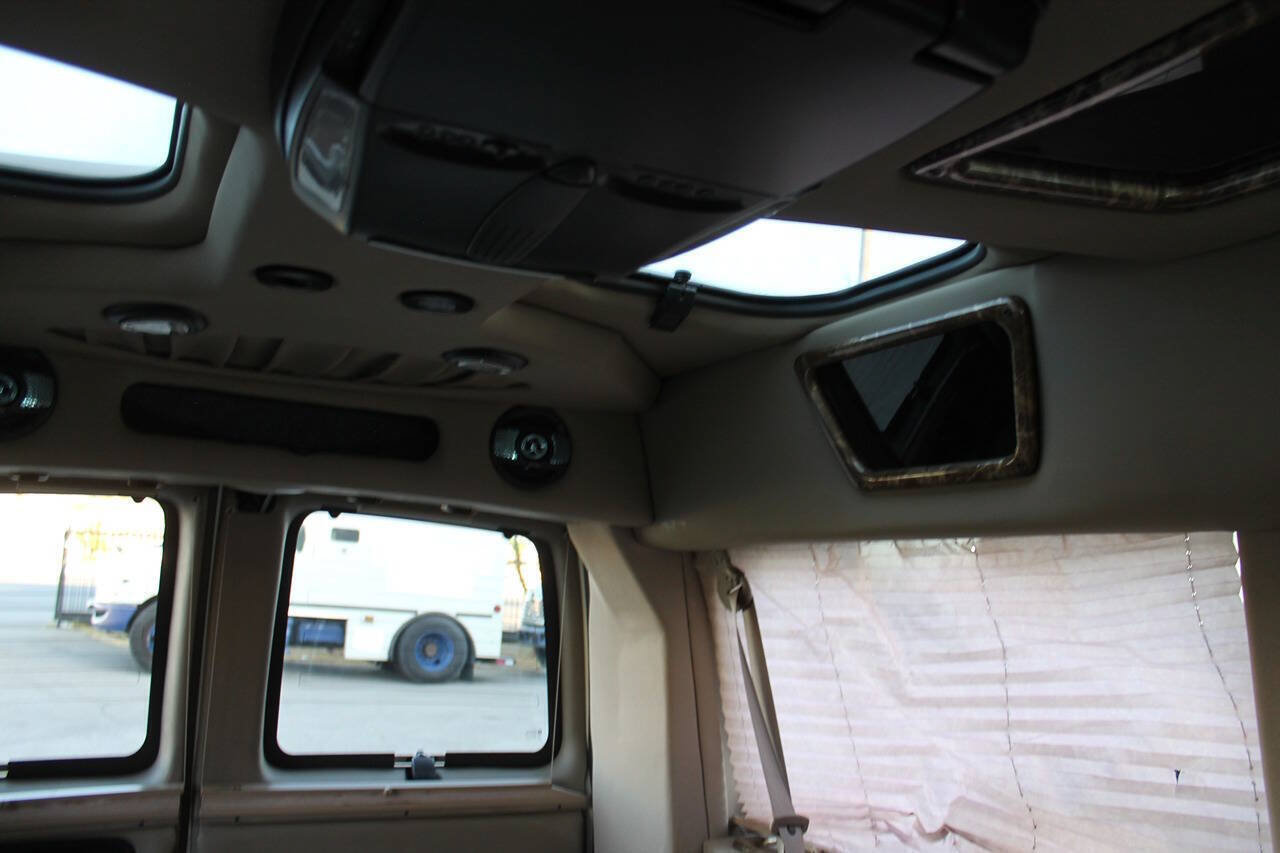 Used 2006 Chevrolet Express 1500 RWD image 56