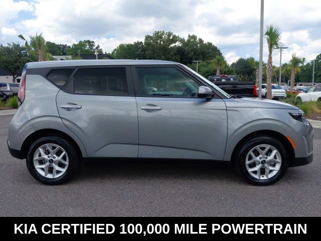 Certified 2025 Kia Soul LX w/ LX Technology Package FWD image 4
