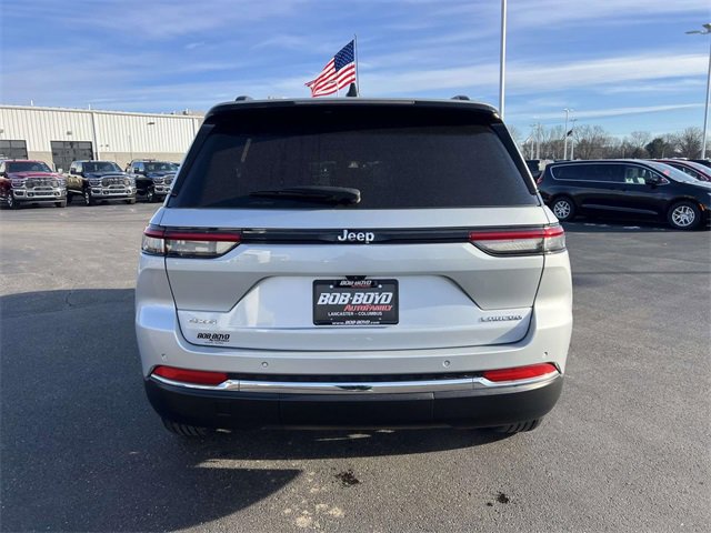 Used 2023 Jeep Grand Cherokee Laredo image 6