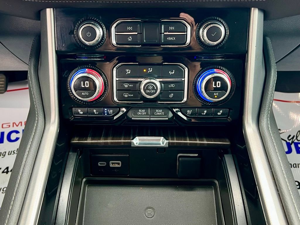 Used 2024 GMC Yukon XL Denali w/ Advanced Technology Package image 39