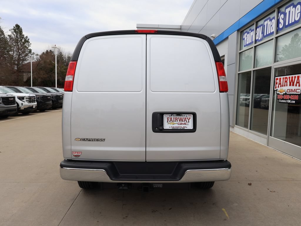 New 2026 Chevrolet Express 2500 w/ Enhanced Convenience Package RWD image 9
