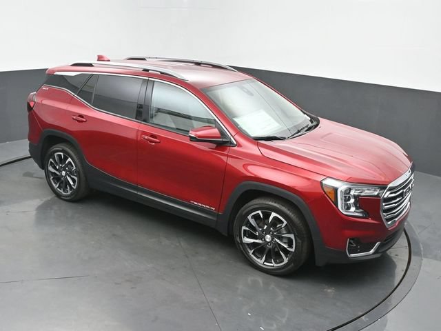 Used 2023 GMC Terrain SLT w/ LPO, Floor Liner Package FWD image 42
