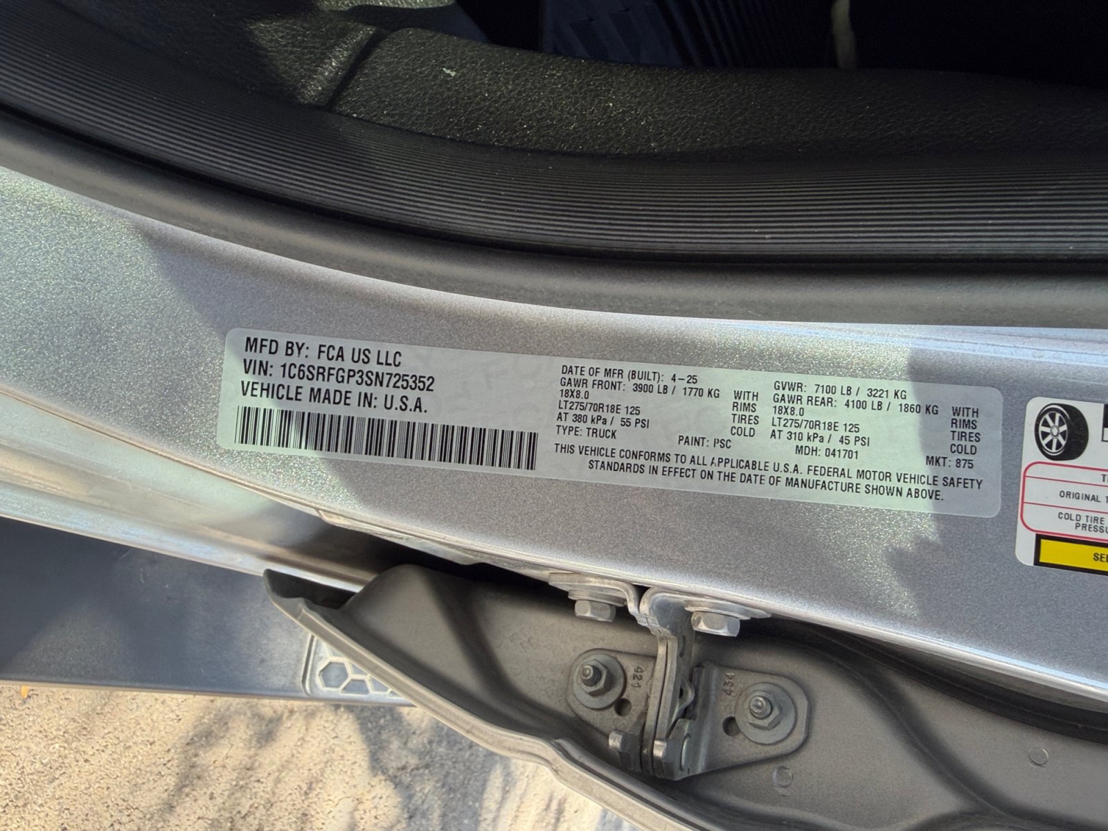 Used 2025 RAM 1500 Warlock AWD/4WD image 22