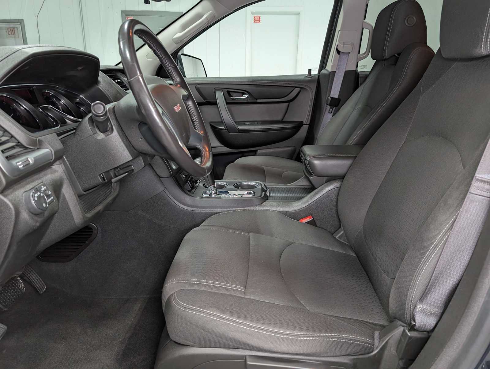 Used 2015 GMC Acadia SLE AWD/4WD image 3