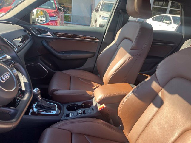 Used 2018 Audi Q3 2.0T Premium Plus w/ Premium Plus Package AWD/4WD image 38