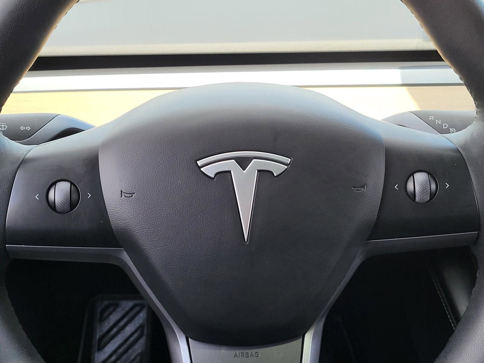 Used 2021 Tesla Model Y Long Range AWD/4WD image 29