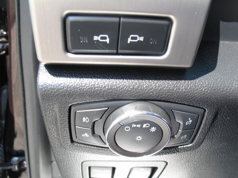 Used 2018 Ford F150 Platinum w/ Equipment Group 701A Luxury AWD/4WD image 53