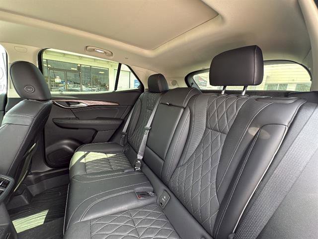 Used 2023 Buick Envision Avenir image 14