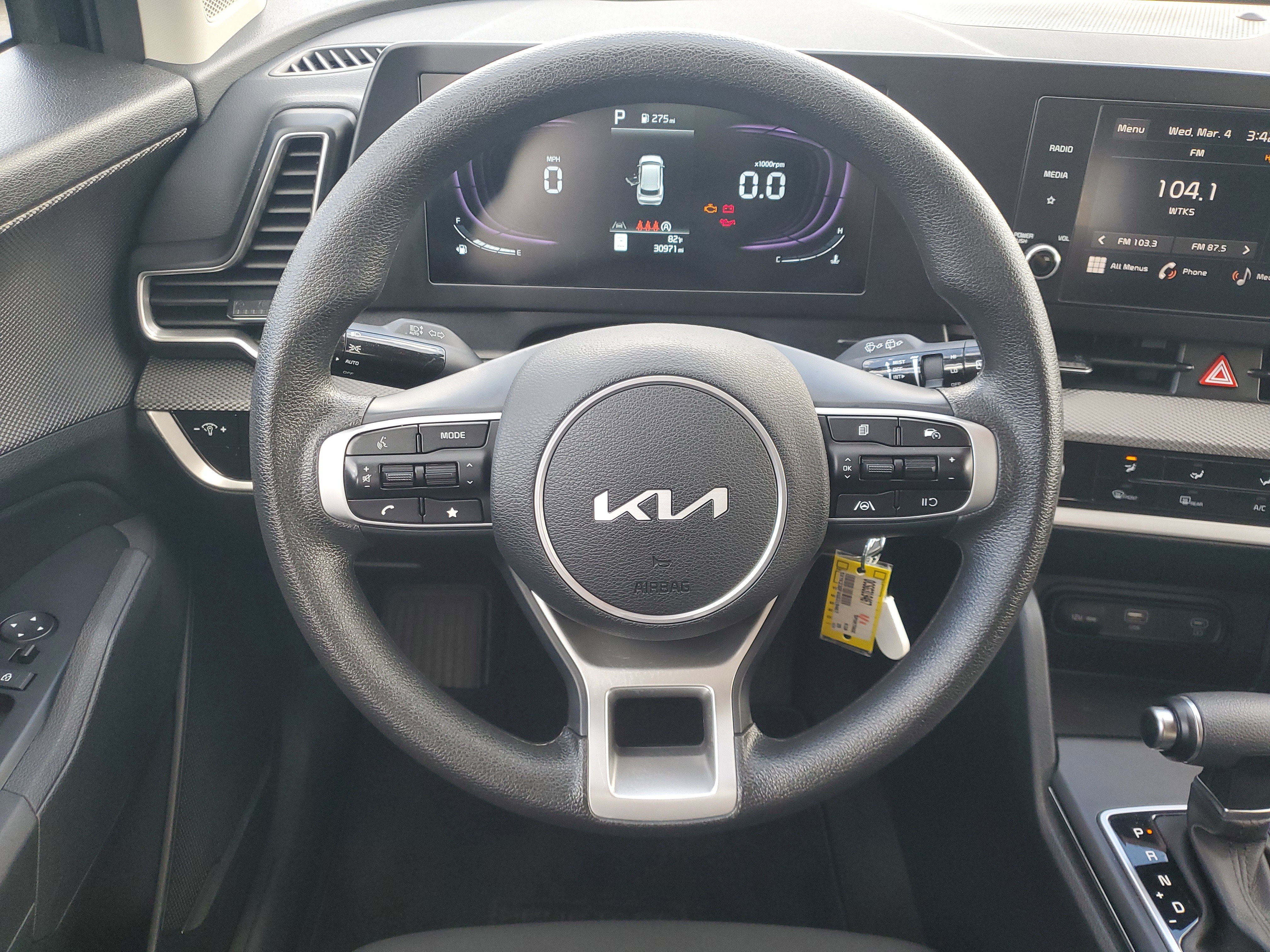 Used 2025 Kia Sportage LX image 17