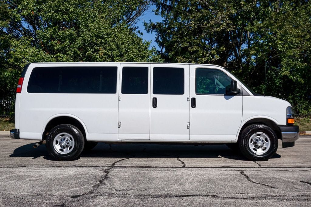 Used 2017 Chevrolet Express 3500 LT w/ LT Preferred Equipment Group RWD image 16