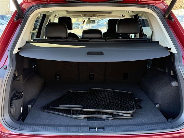 Used 2019 Volkswagen Tiguan SE image 12