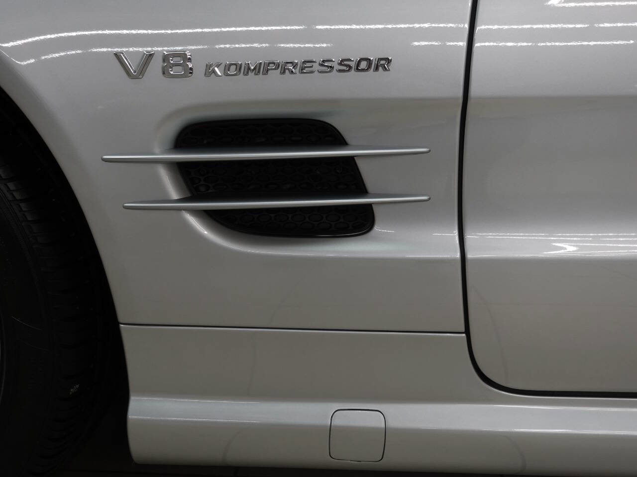 Used 2004 Mercedes-Benz SL 55 AMG SL 55 AMG 2dr Convertible image 35