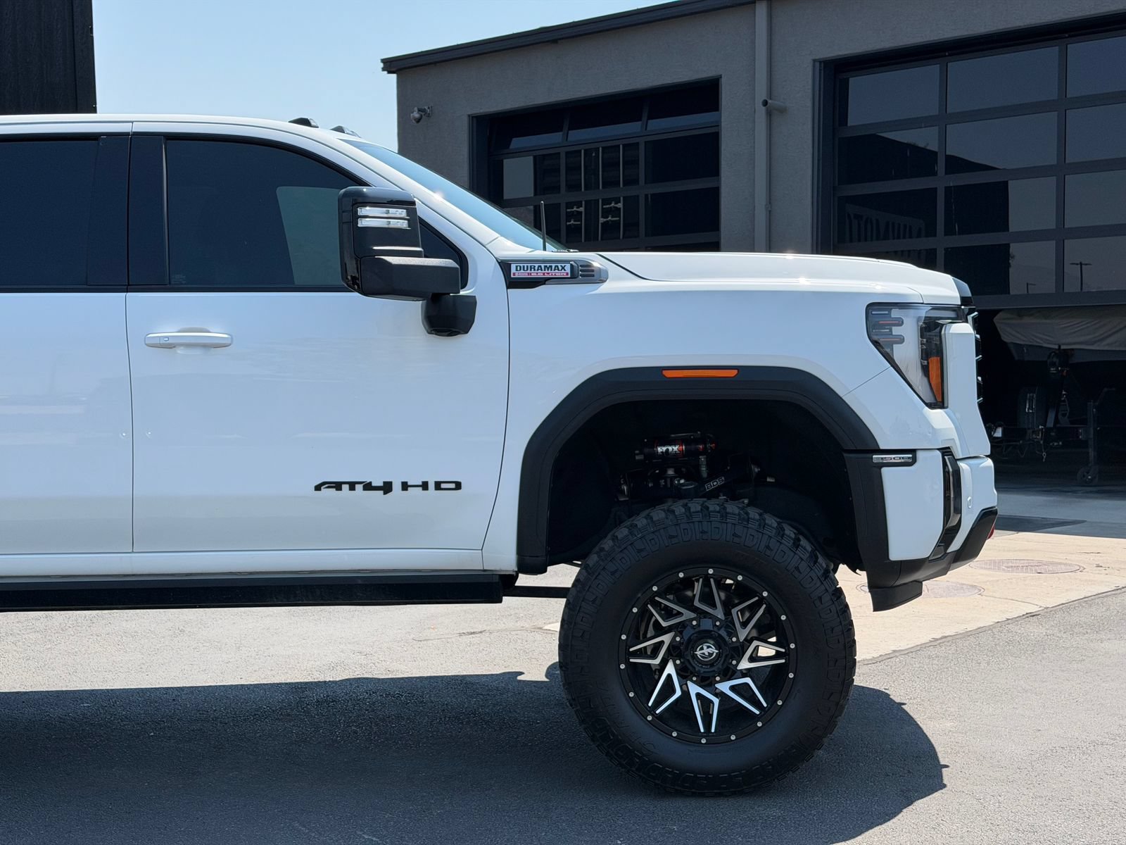 Used 2024 GMC Sierra 3500 AT4 w/ AT4 Premium Plus Package AWD/4WD image 3