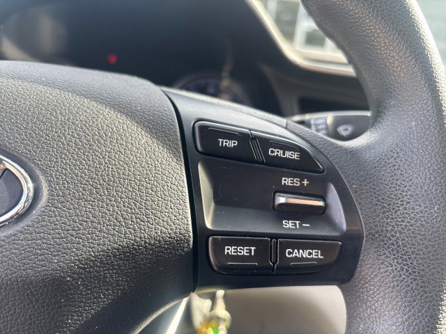 Used 2019 Hyundai Elantra SE image 15