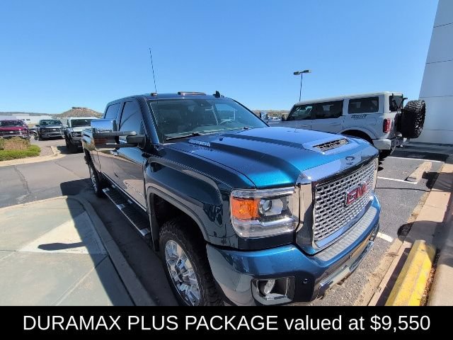 Used 2017 GMC Sierra 2500 Denali w/ Duramax Plus Package AWD/4WD image 3