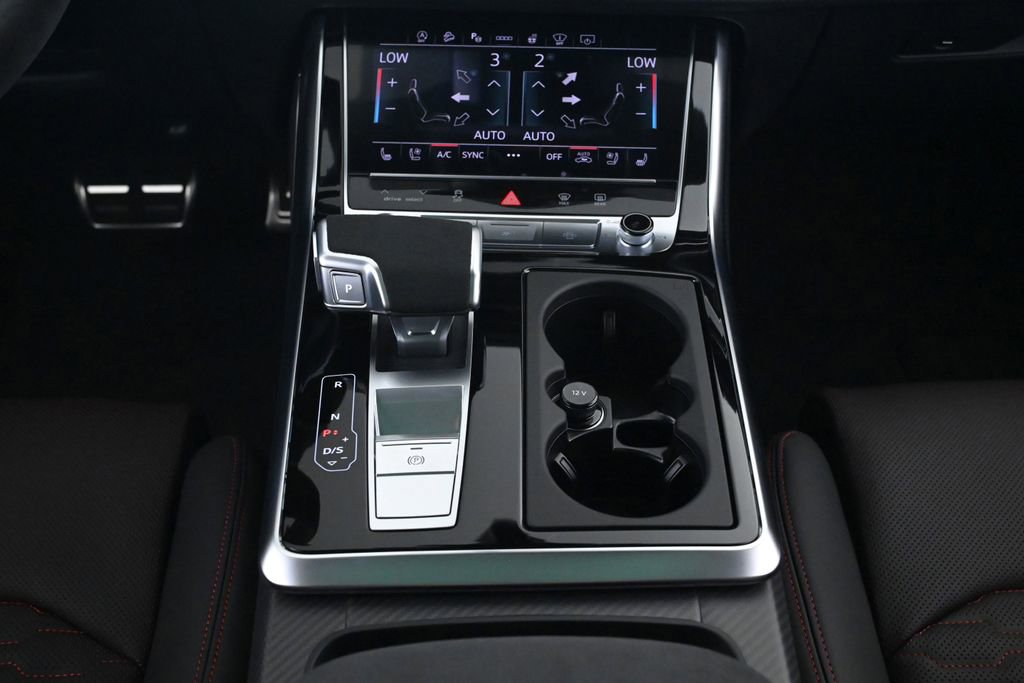 New 2026 Audi RS Q8 performance image 13