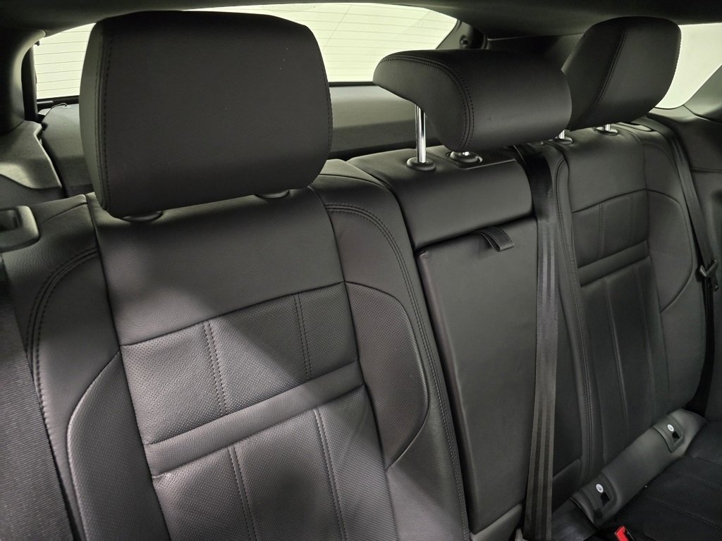 Used 2022 Land Rover Range Rover Evoque R-Dynamic SE image 20
