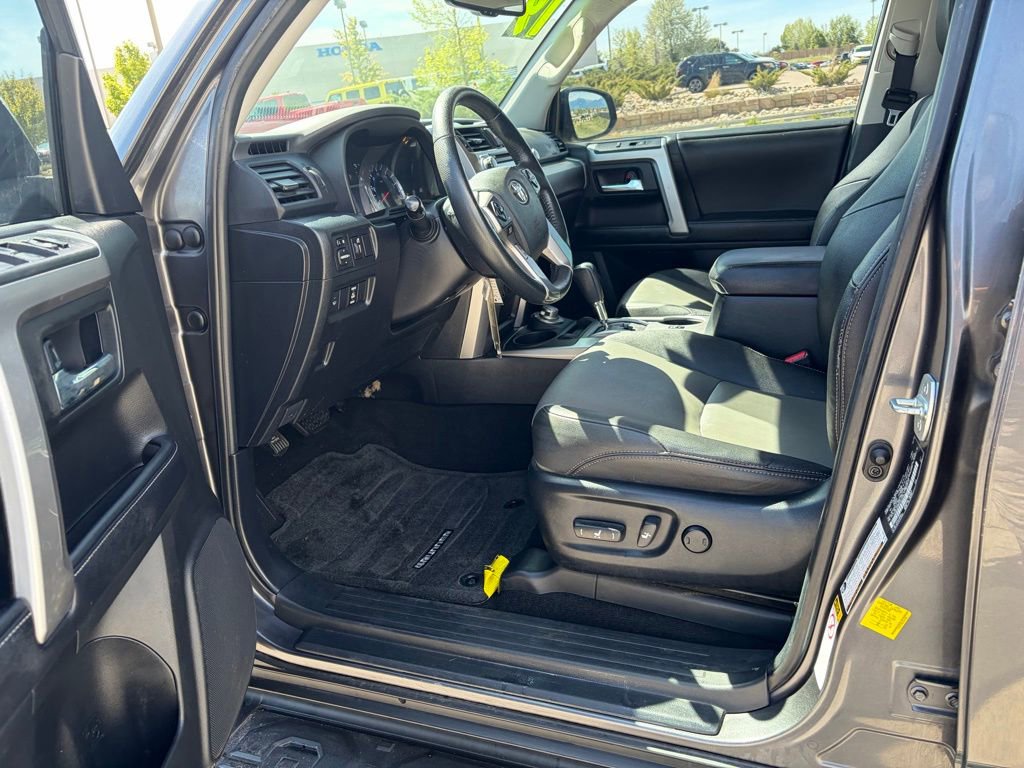 Used 2019 Toyota 4Runner SR5 Premium AWD/4WD image 17