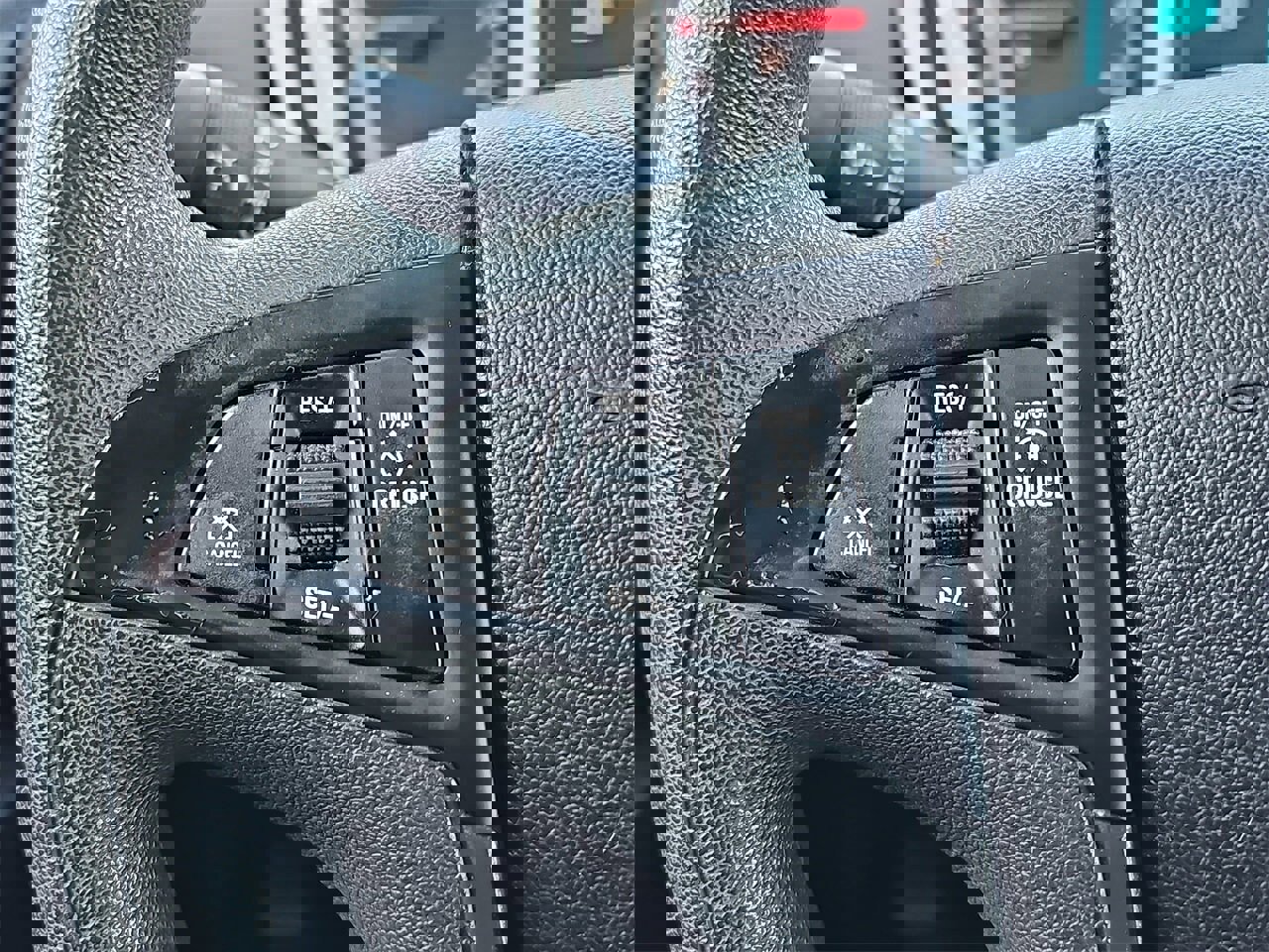 Used 2017 Chevrolet Equinox LS image 17