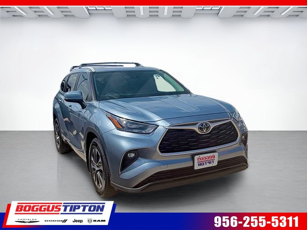 Used 2023 Toyota Highlander XLE