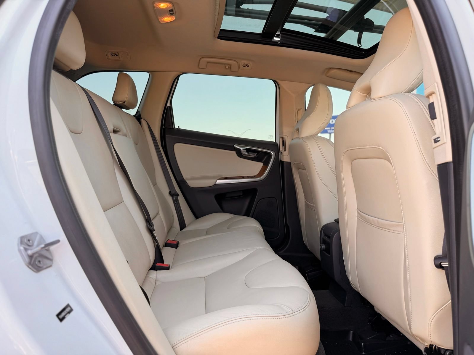 Used 2017 Volvo XC60 T5 Inscription w/ Advanced Package FWD image 20