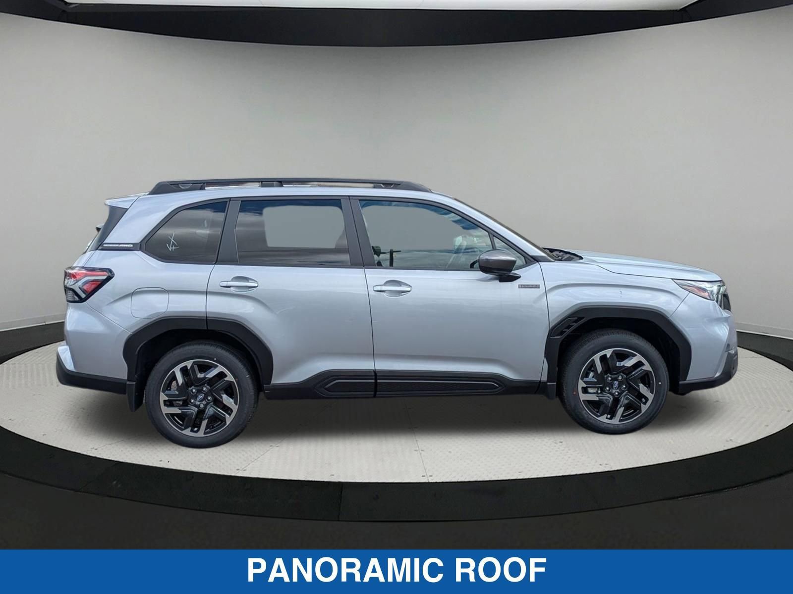Certified 2025 Subaru Forester Premium AWD/4WD image 2