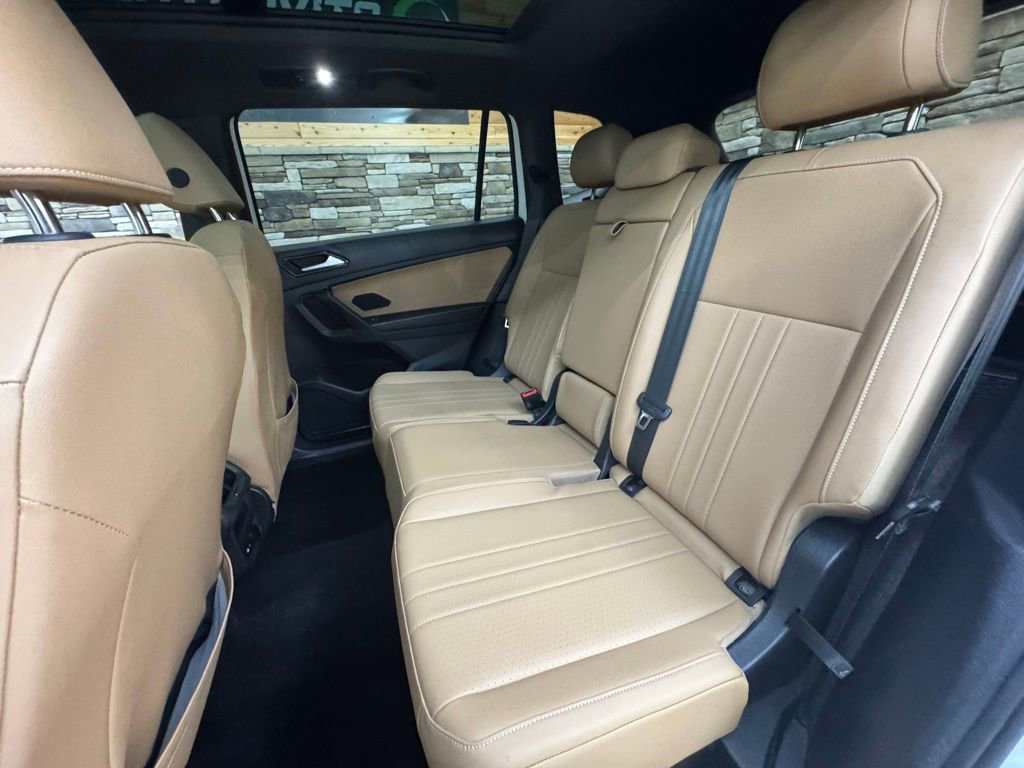 Used 2023 Volkswagen Tiguan SE w/ Panoramic Sunroof Package image 26