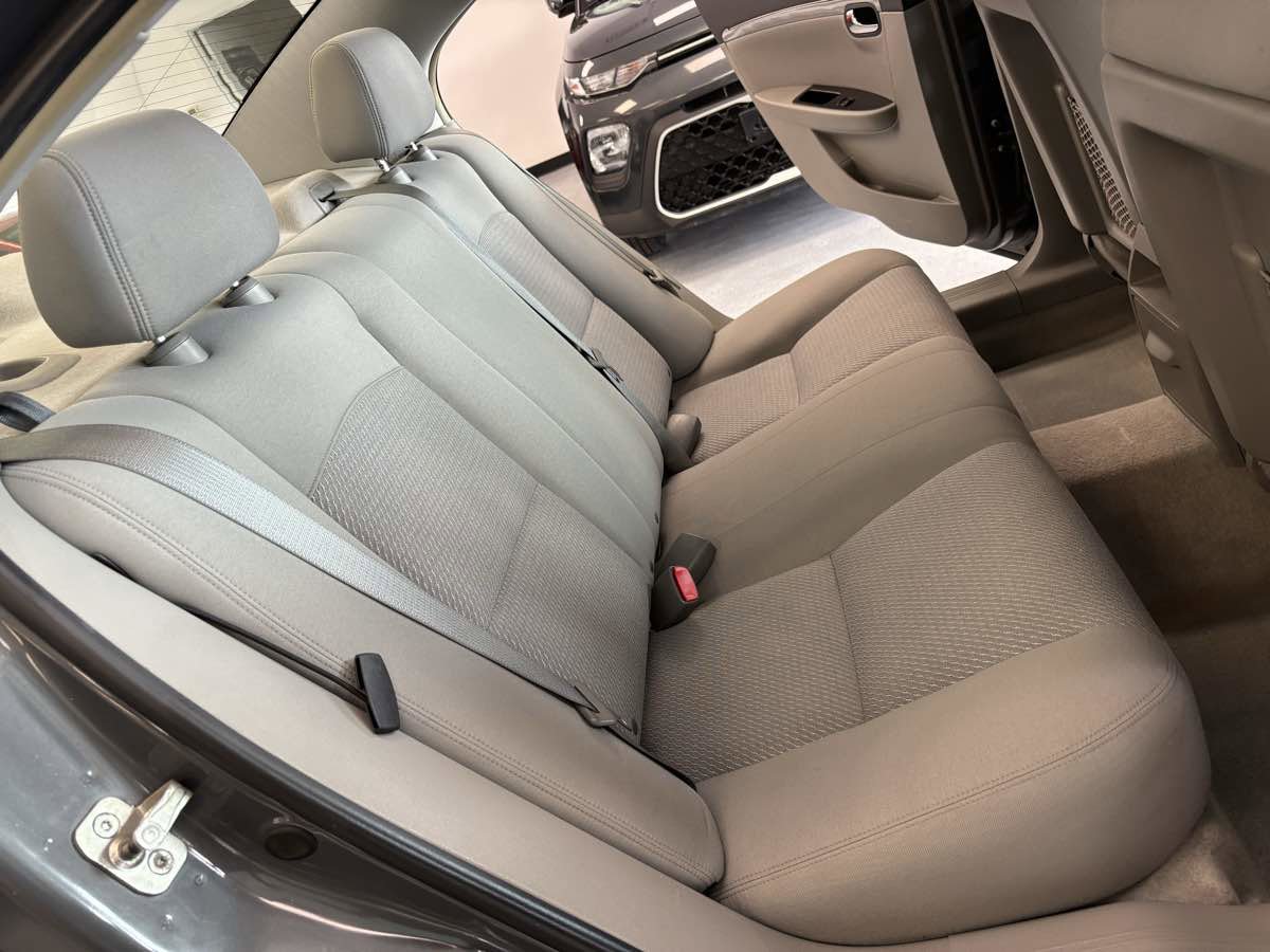Used 2009 Saturn Aura XE w/ Preferred Package FWD image 23
