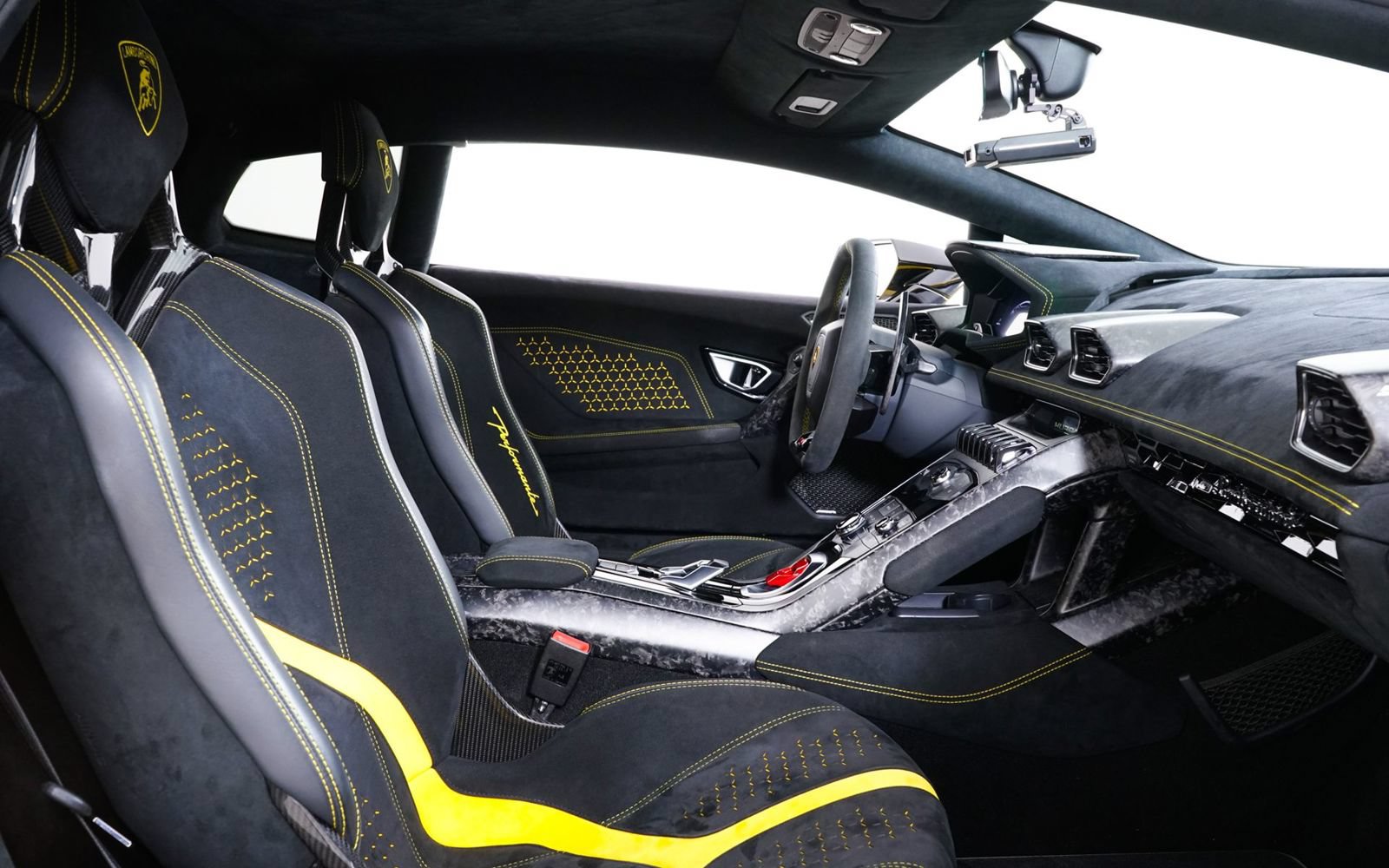 Used 2018 Lamborghini Huracan Performante AWD/4WD image 30