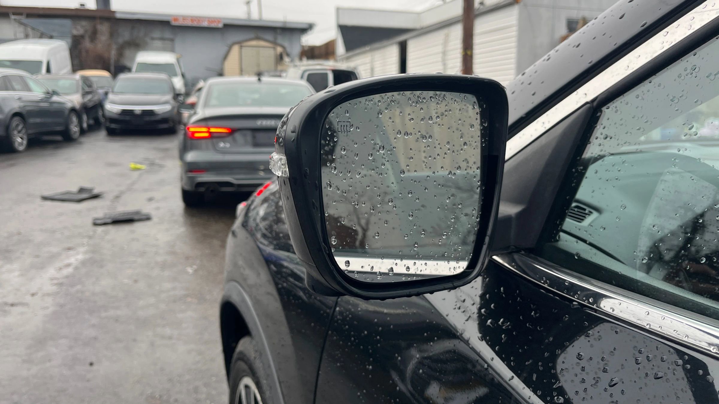 Used 2018 Nissan Rogue SL w/ Premium Package image 15