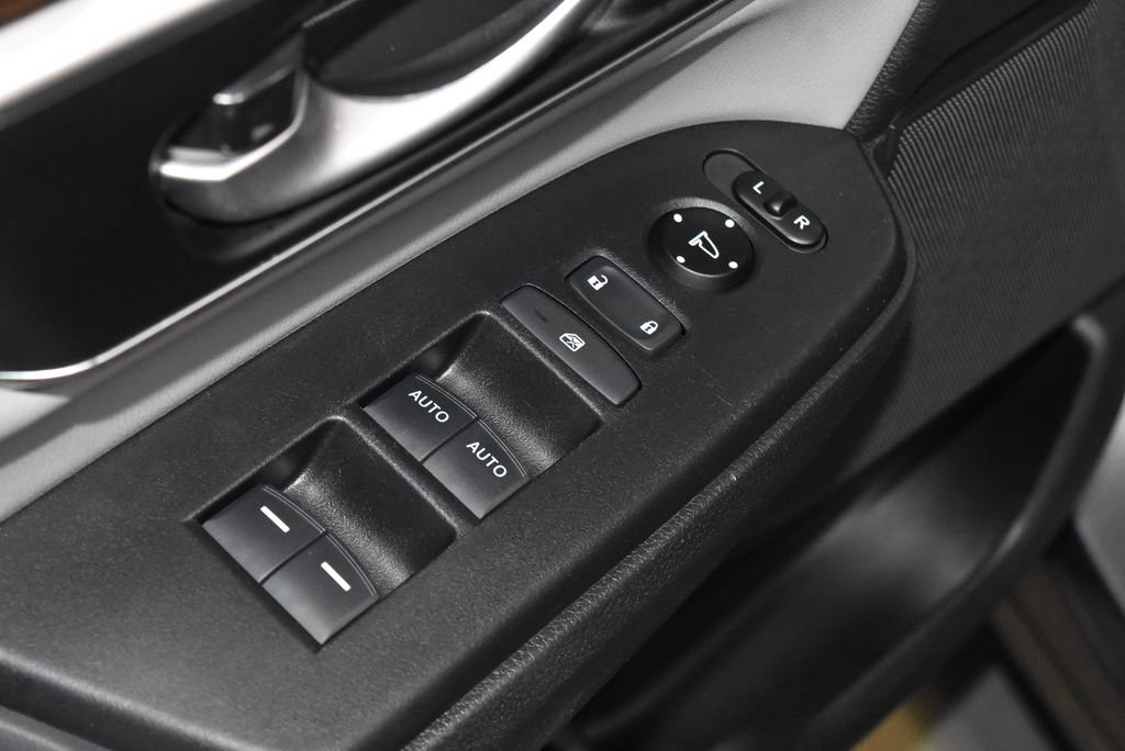 Used 2020 Honda CR-V EX-L image 6