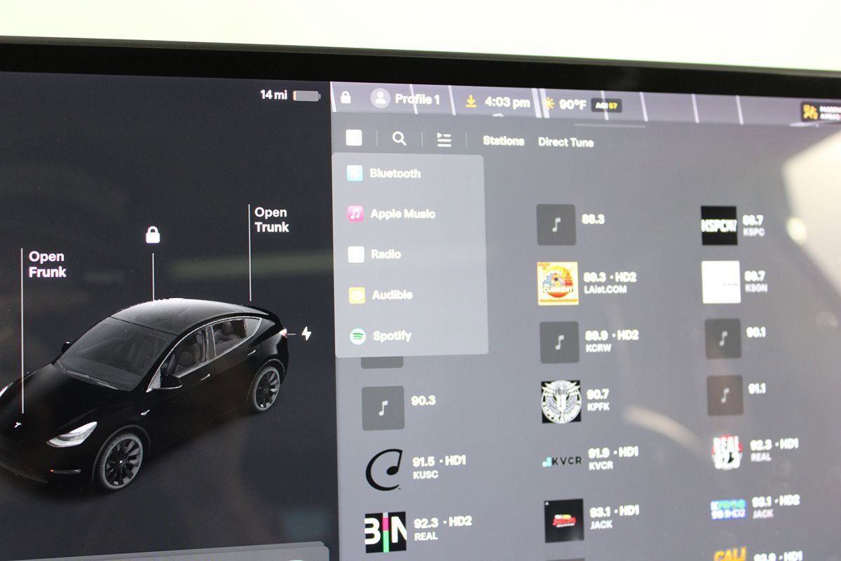 Used 2021 Tesla Model Y Long Range AWD/4WD image 24