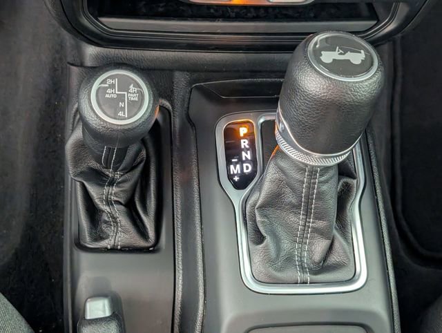 Used 2025 Jeep Wrangler Unlimited Sahara image 21