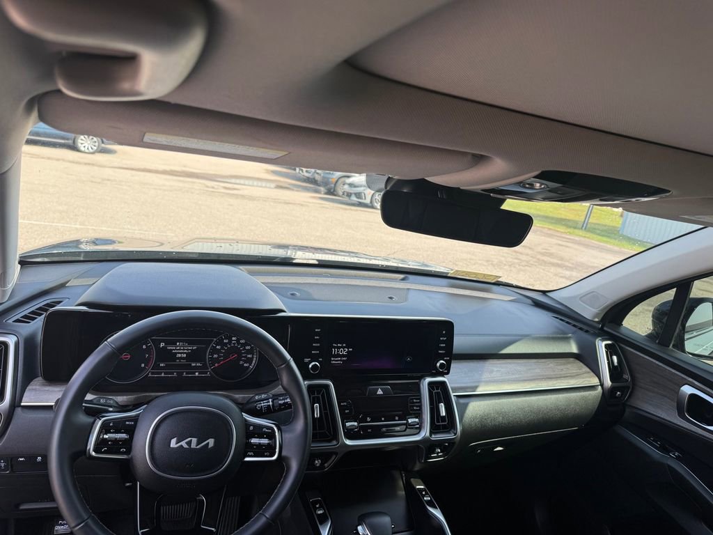 Used 2023 Kia Sorento S w/ Panoramic Sunroof Package image 19