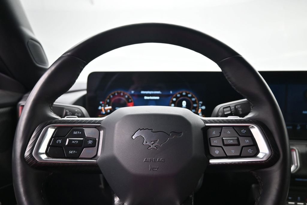 Used 2025 Ford Mustang GT Premium RWD image 14