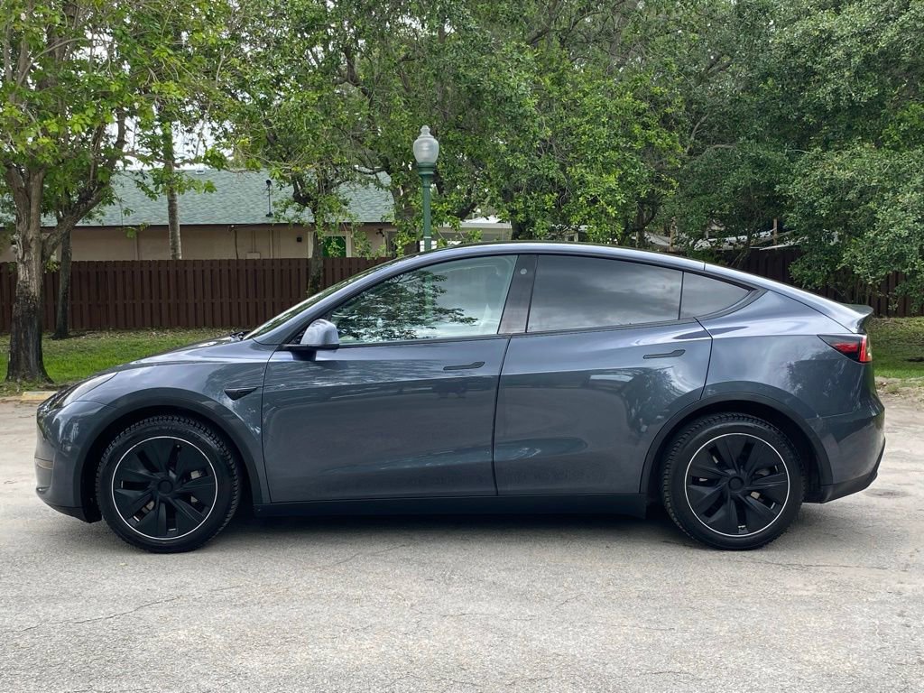 Used 2021 Tesla Model Y Long Range AWD/4WD image 7