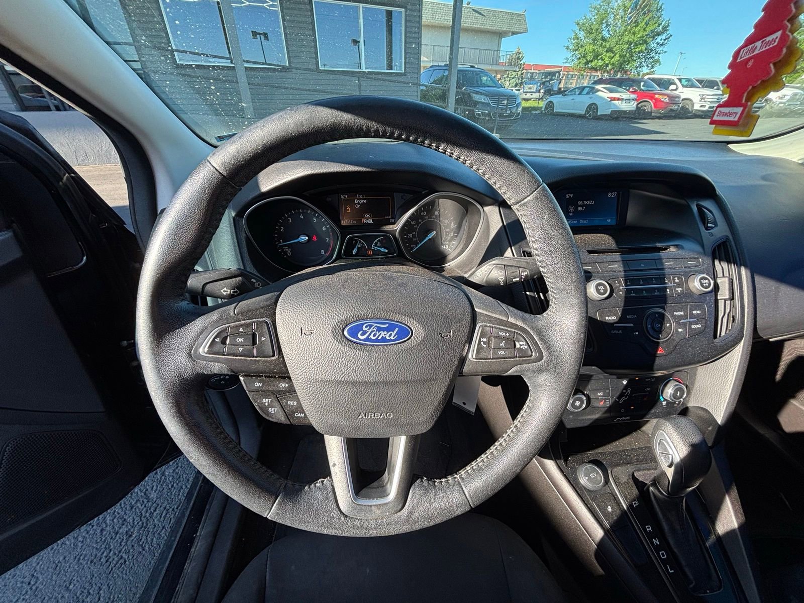 Used 2017 Ford Focus SE w/ Cold Weather Package FWD image 6