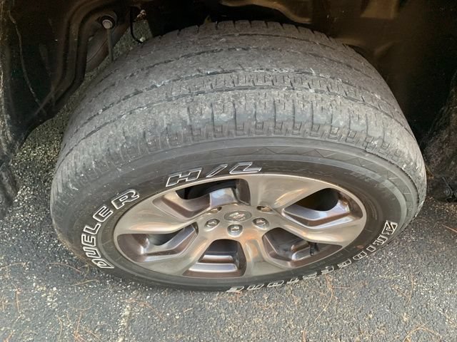 Used 2023 RAM 1500 Laramie AWD/4WD image 8