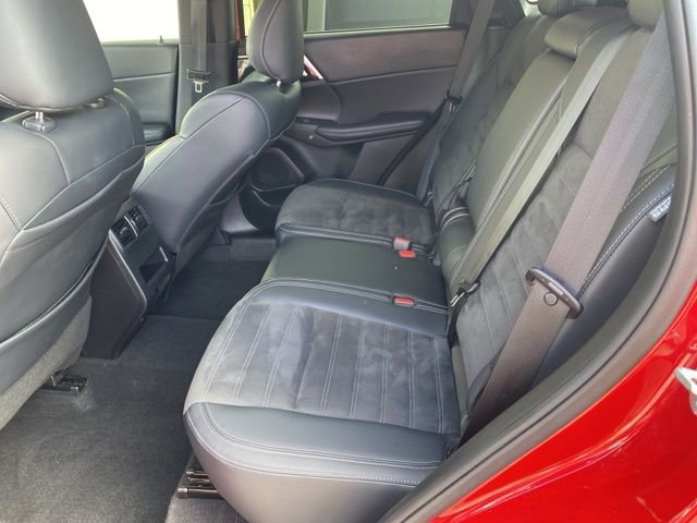 Used 2023 Mitsubishi Outlander SE Black Edition image 18