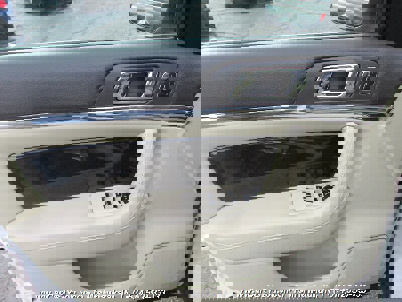 Used 2015 Lincoln MKS AWD w/ Equipment Group 101A image 9