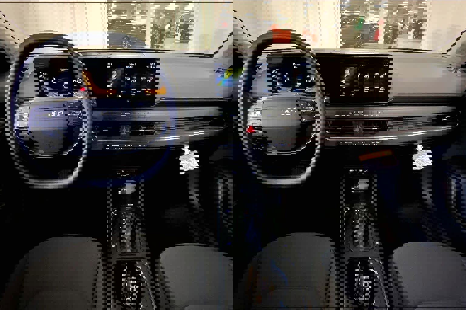 Used 2025 Kia K4 LXS image 15