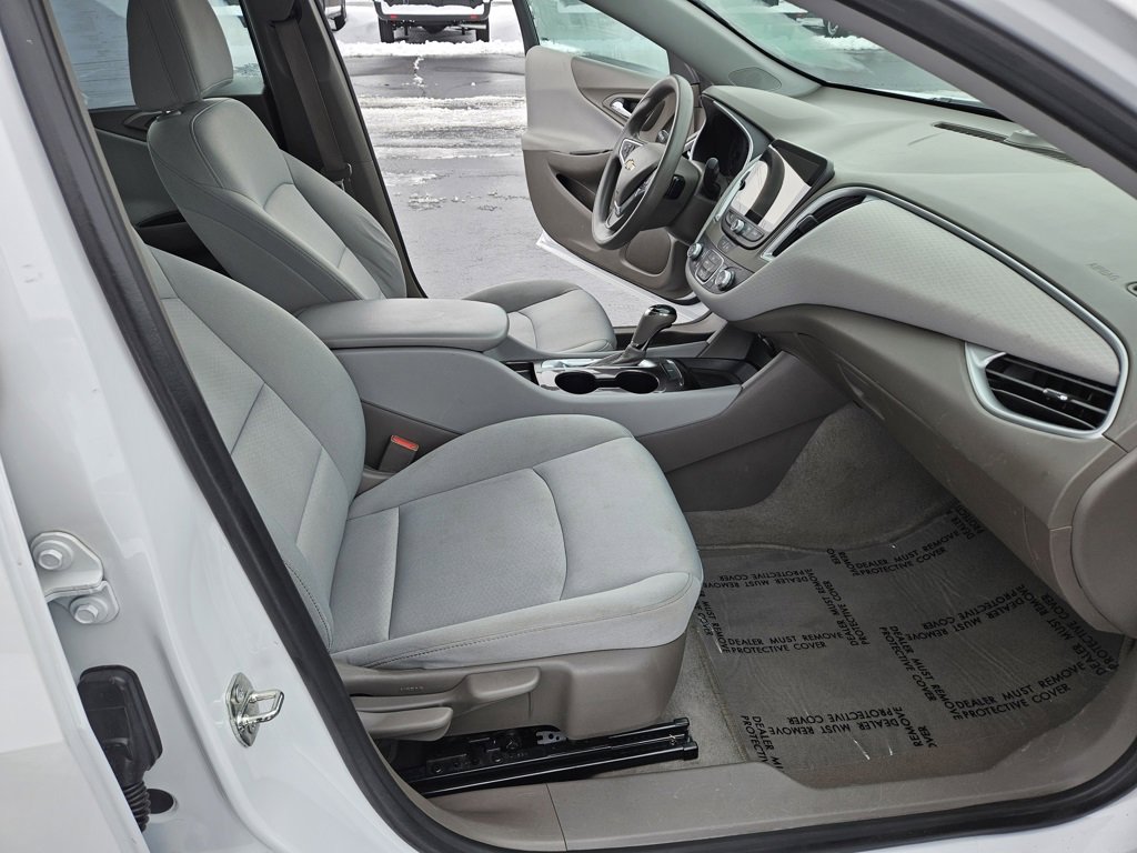 Used 2020 Chevrolet Malibu LS image 21