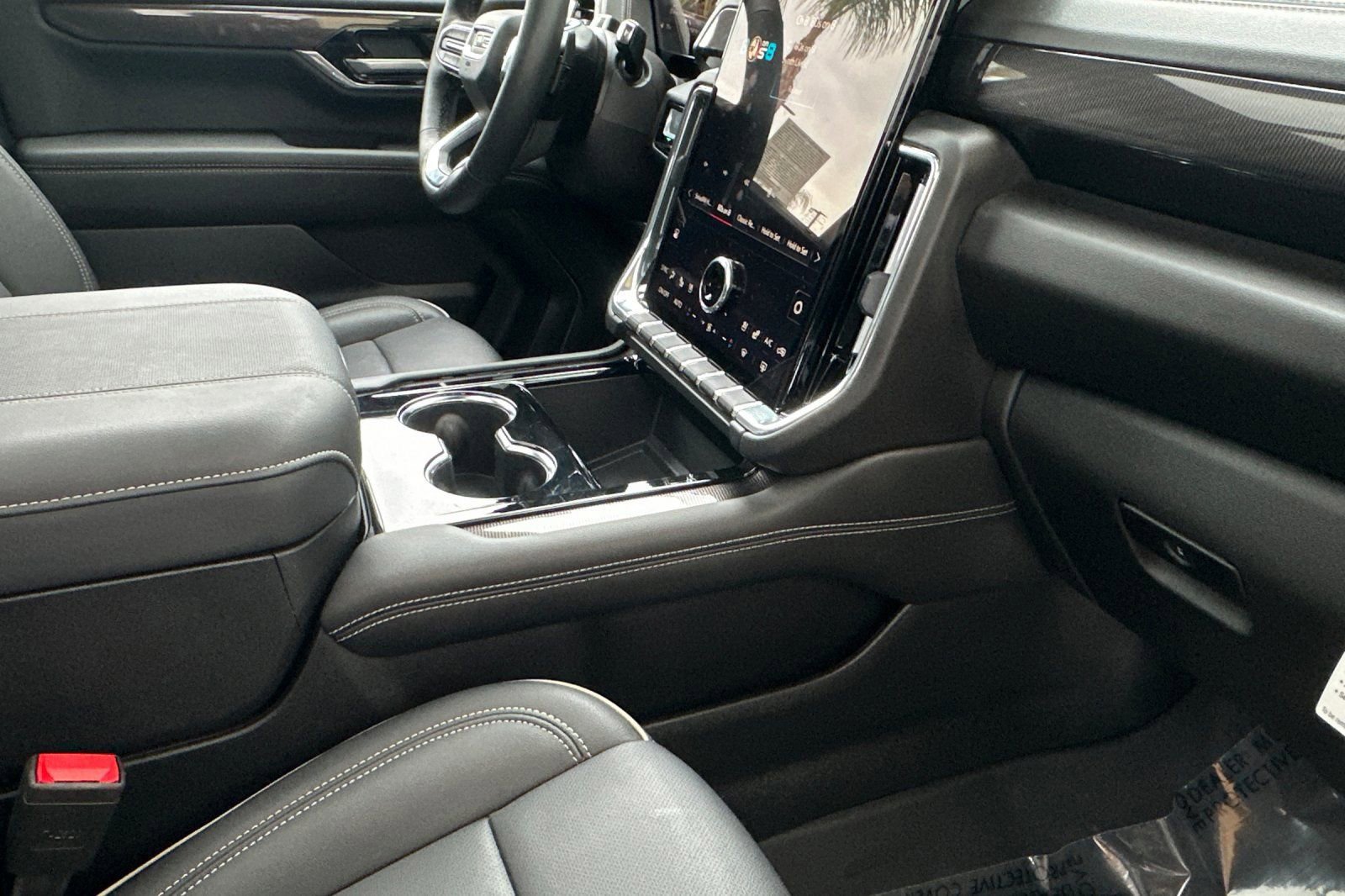 Certified 2025 GMC Yukon Elevation w/ Elevation Premium Package image 18