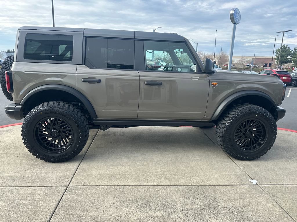 Used 2025 Ford Bronco Badlands AWD/4WD image 5