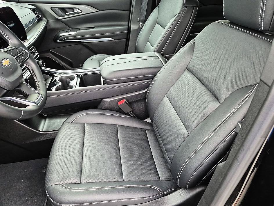 Certified 2026 Chevrolet Traverse LT FWD image 15